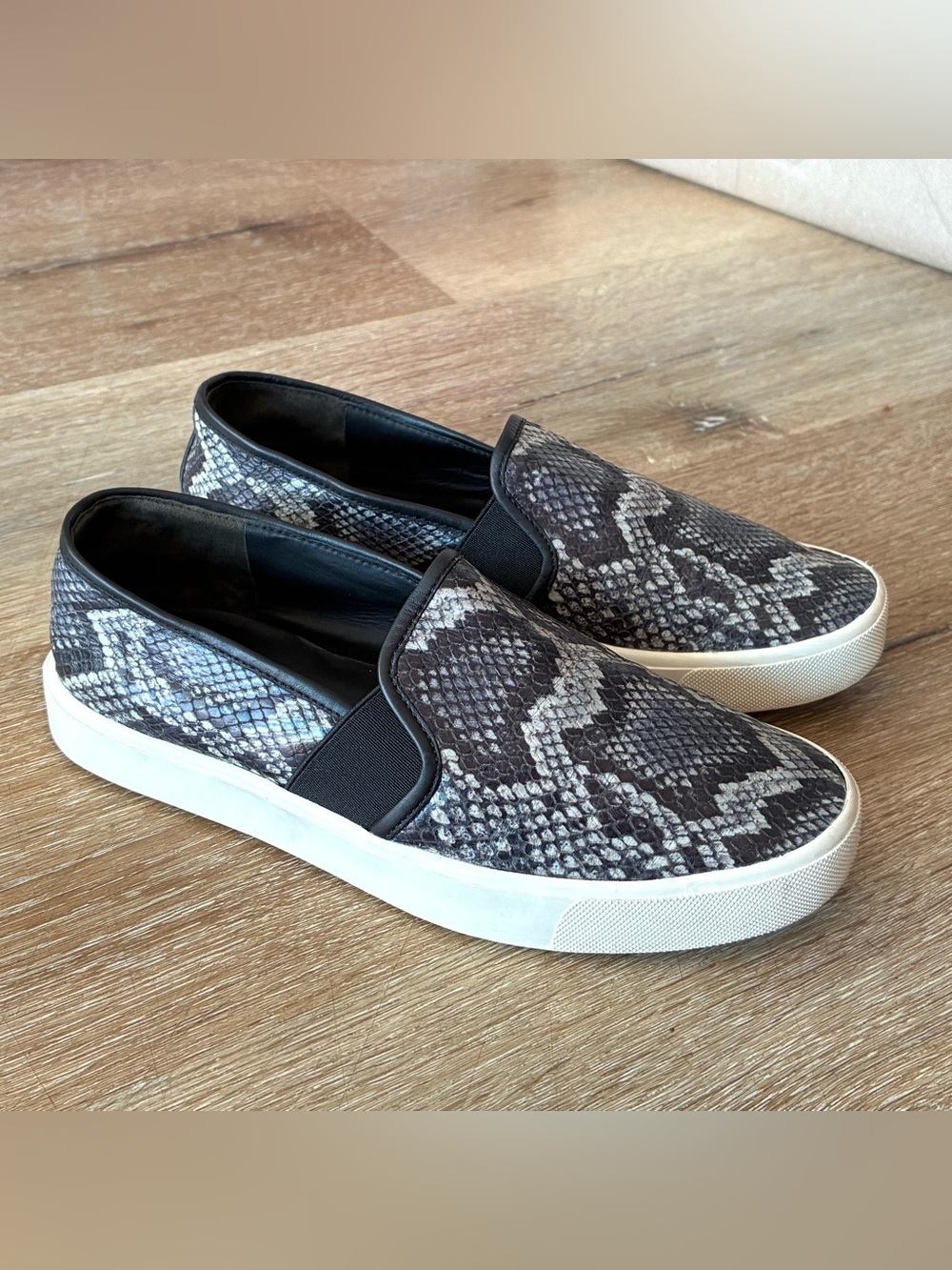 Vince Blair-5 Snake-Embossed Leather Slip-on Sneaker Black Grey Women US 6 EU 36